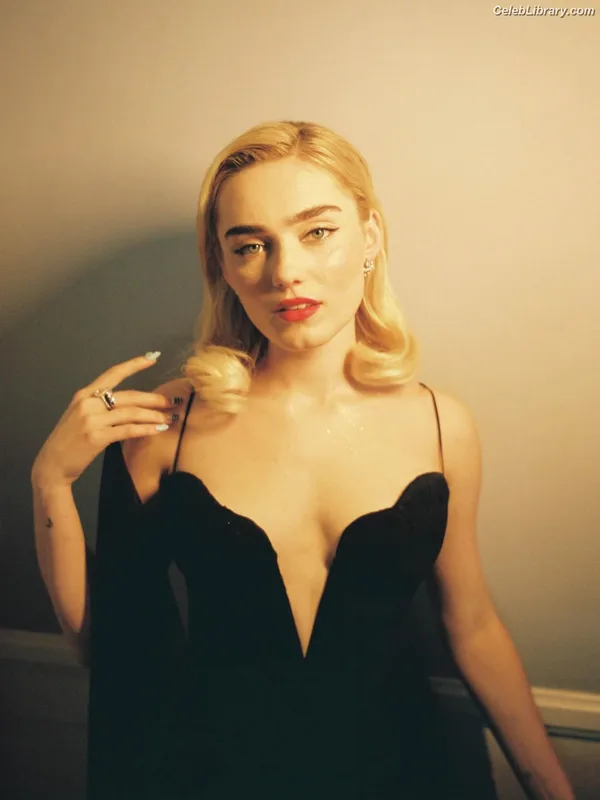 Meg Donnelly photo 8 of 162