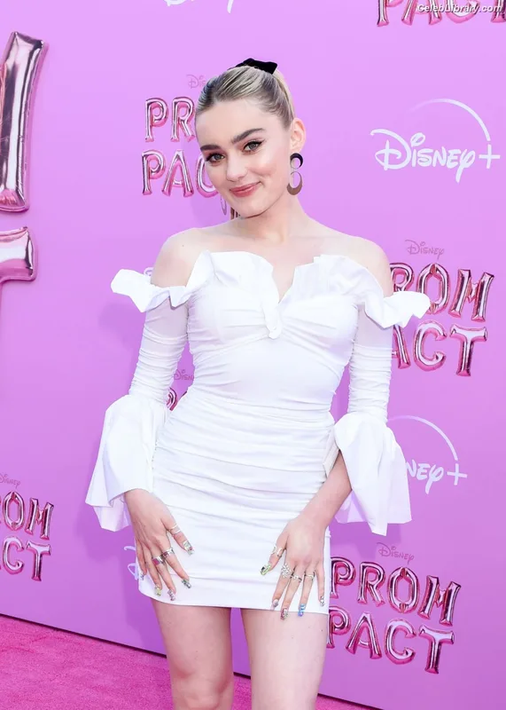 Meg Donnelly photo 14 of 162