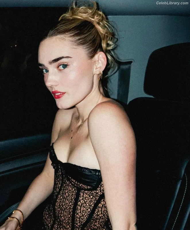 Meg Donnelly photo 2 of 162