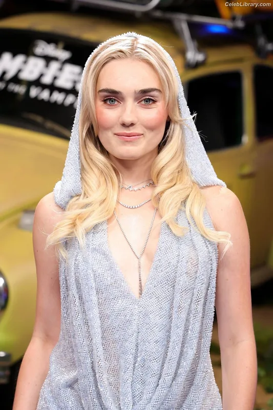 Meg Donnelly photo 24 of 162