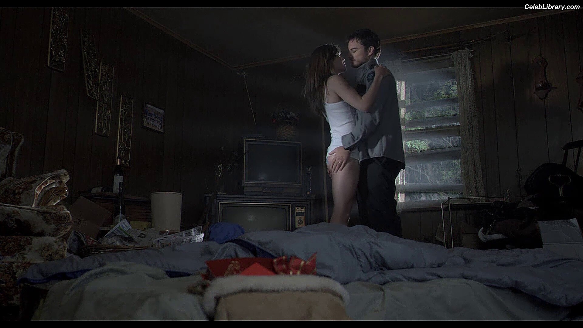 Megan Boone photo 17 of 63