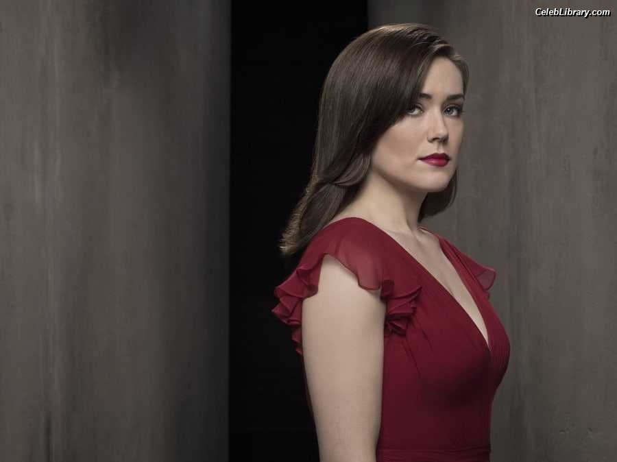 Megan Boone photo 24 of 63