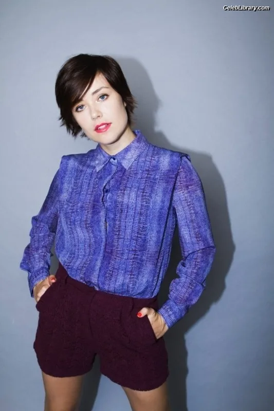 Megan Boone photo 15 of 63
