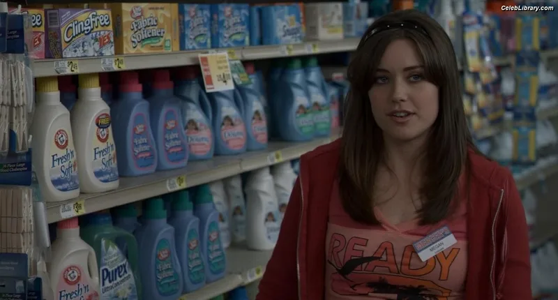 Megan Boone photo 19 of 63