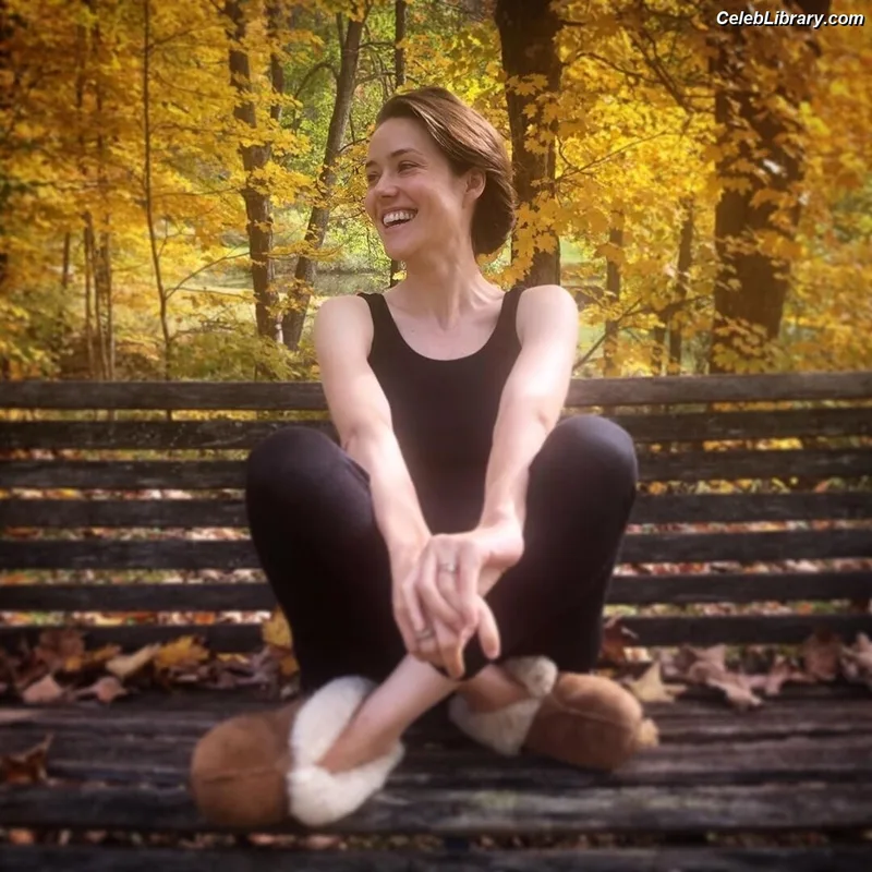 Megan Boone photo 7 of 63