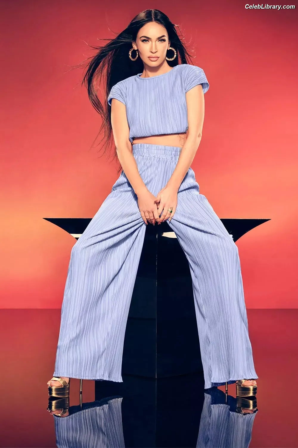 Megan Fox photo 4 of 1038