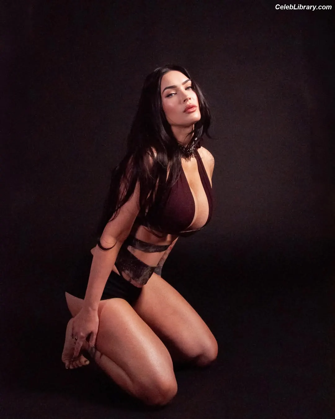 Megan Fox photo 13 of 1038