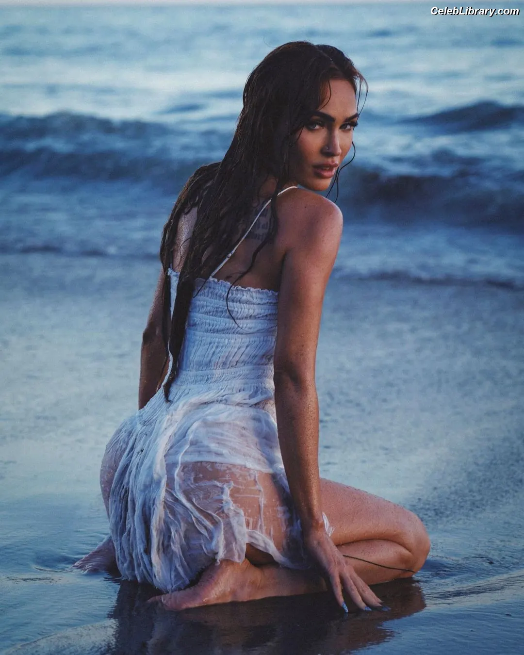 Megan Fox photo 8 of 1038