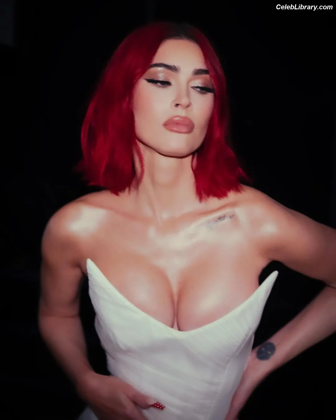 Megan Fox photo 10 of 1038