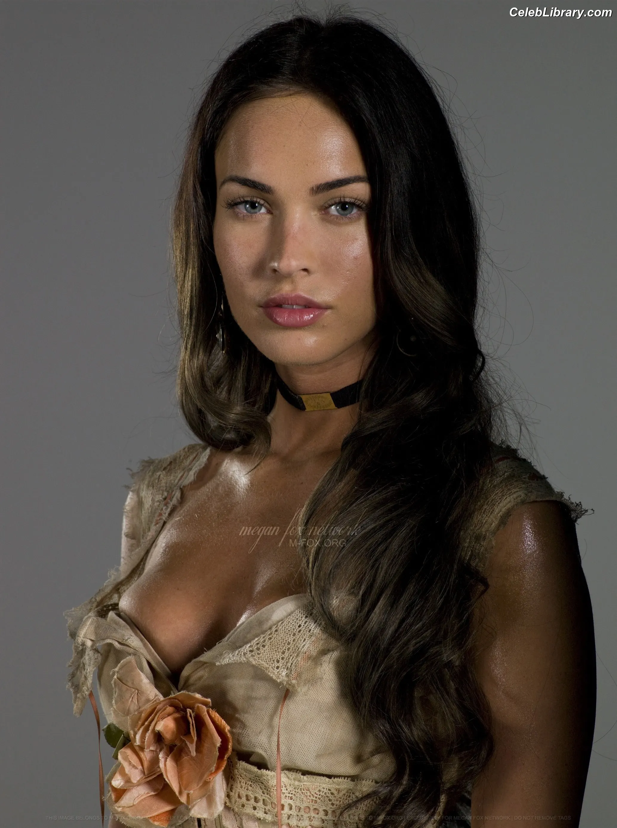 Megan Fox photo 17 of 1038