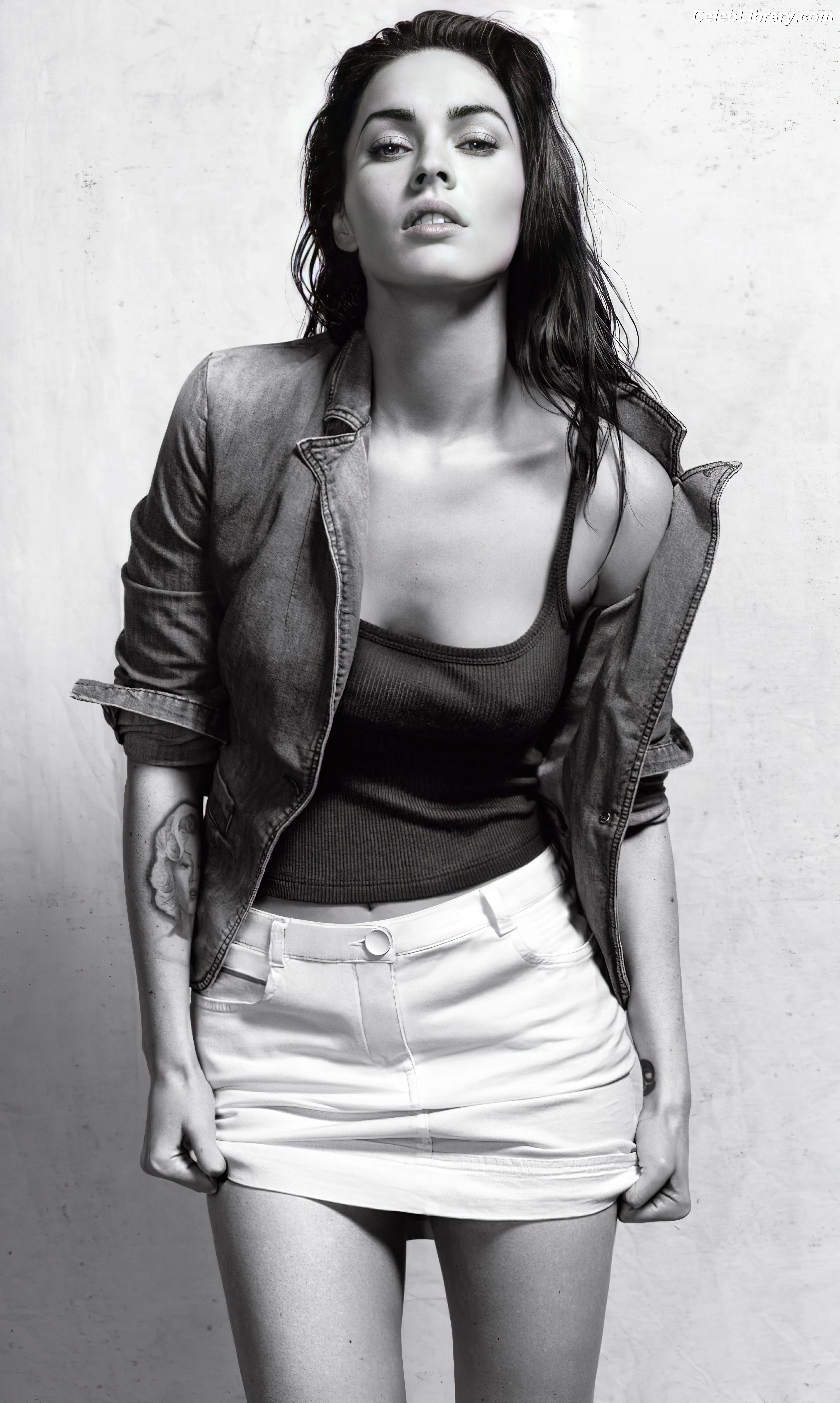 Megan Fox photo 6 of 1038