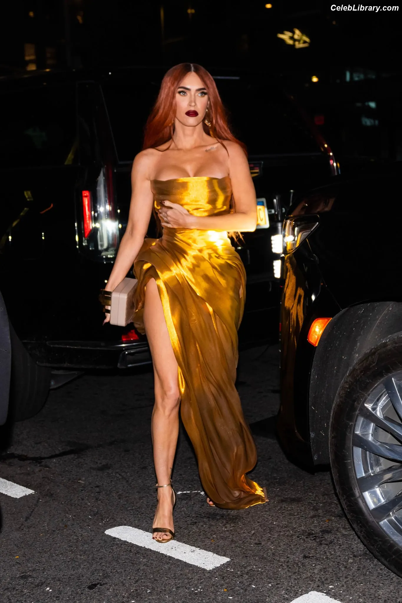 Megan Fox photo 14 of 1038