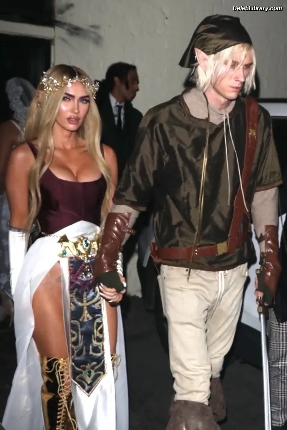 Megan Fox photo 2 of 1038