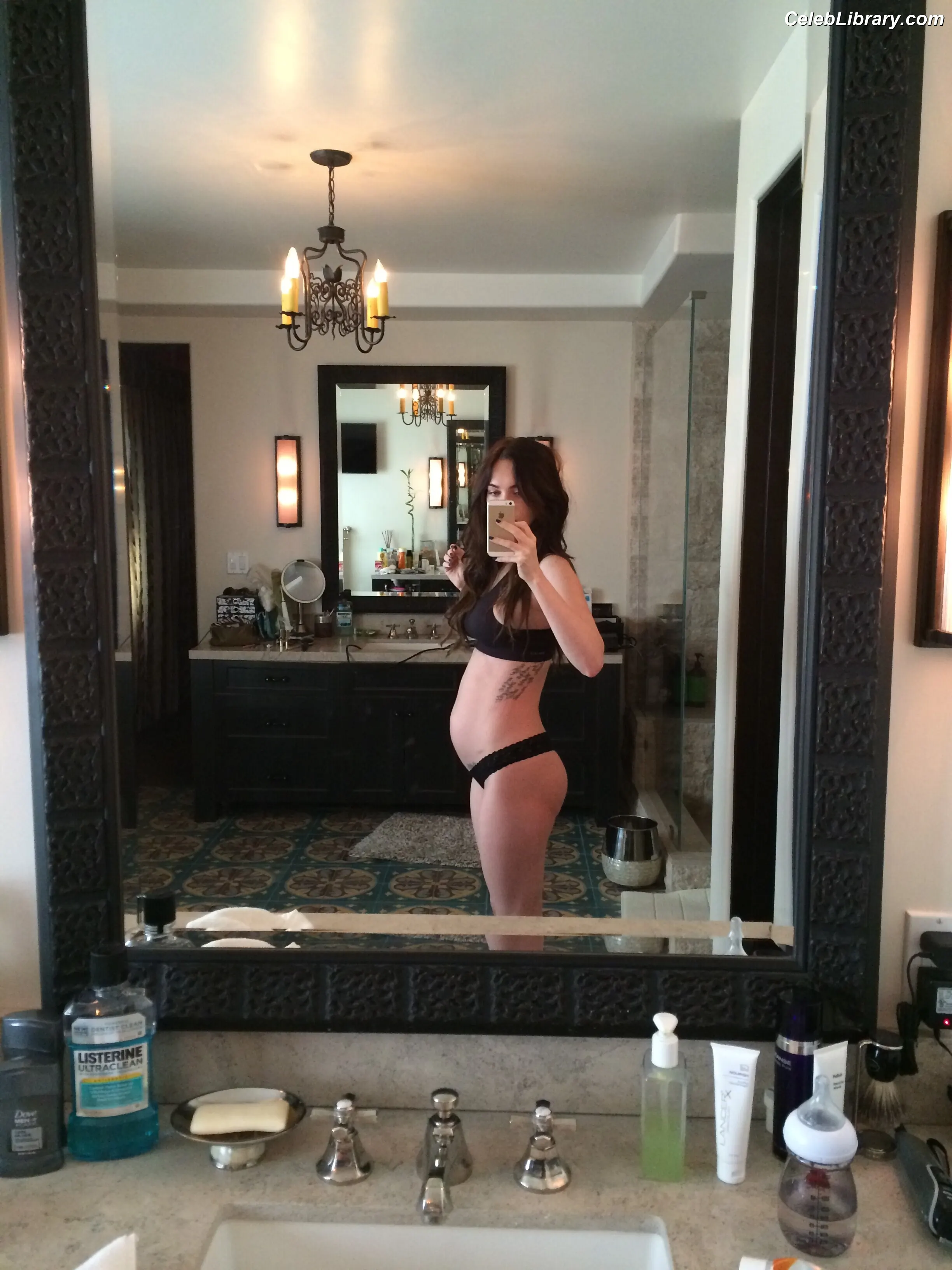Megan Fox photo 6 of 1038