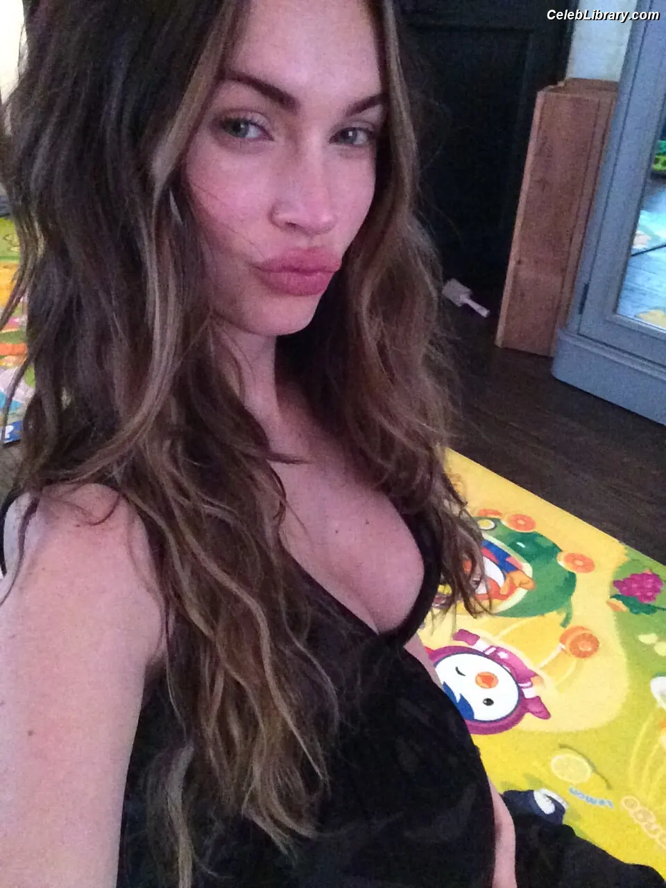 Megan Fox photo 14 of 1038