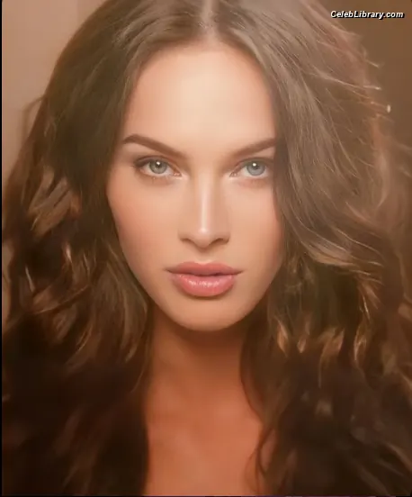 Megan Fox photo 18 of 1038