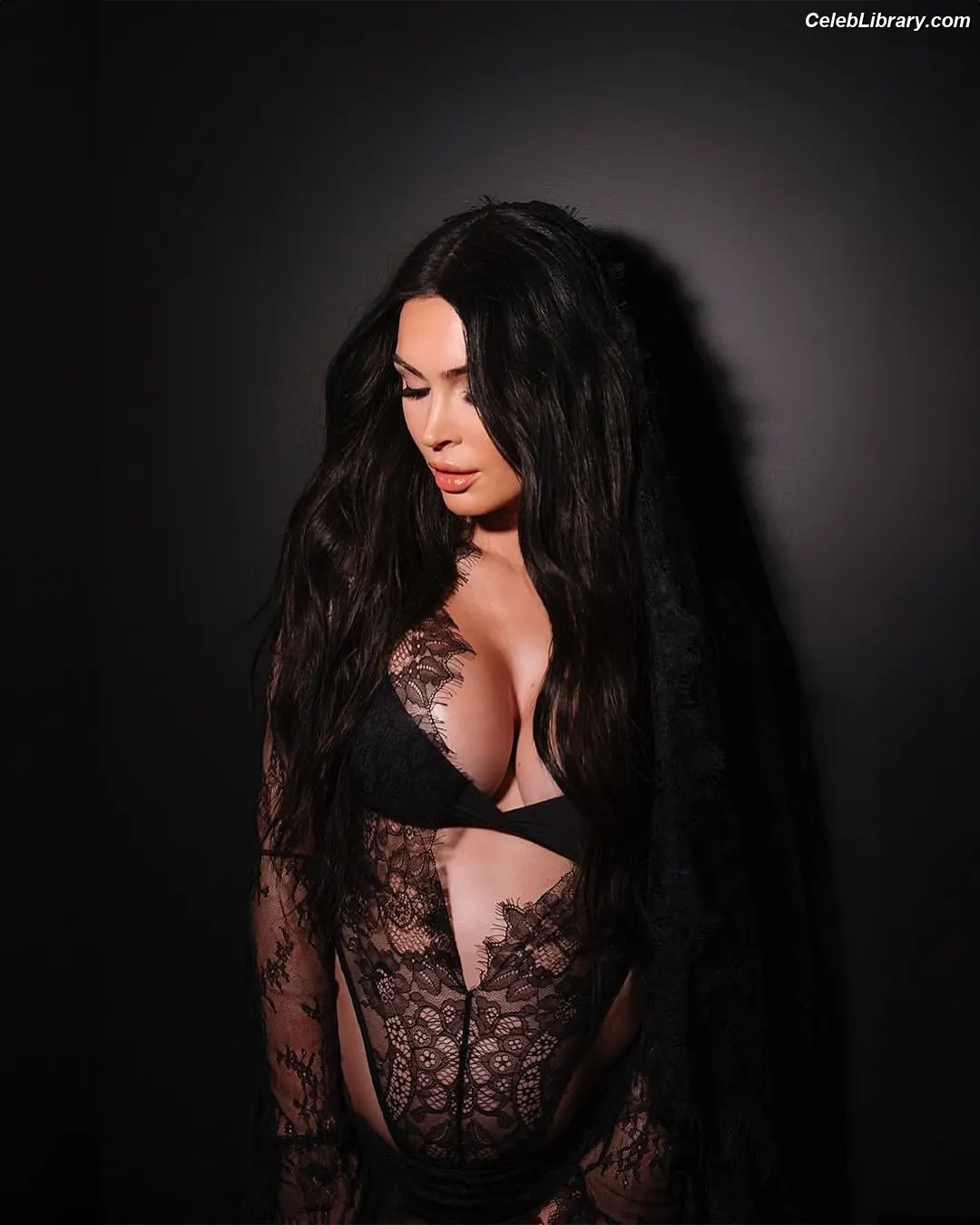 Megan Fox photo 17 of 1038