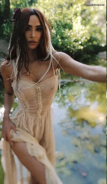 Megan Fox photo 23 of 1038