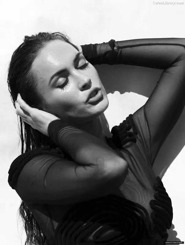 Megan Fox photo 19 of 1038