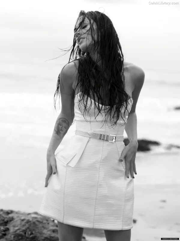 Megan Fox photo 7 of 1038