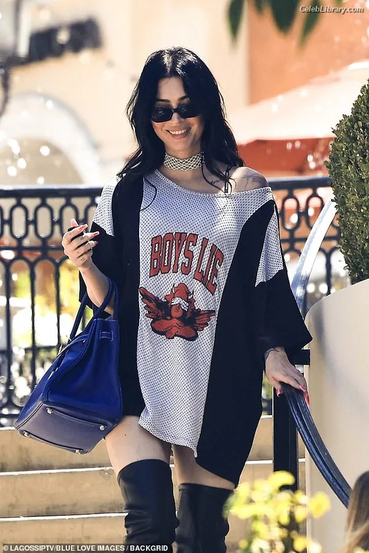 Megan Fox photo 10 of 1038