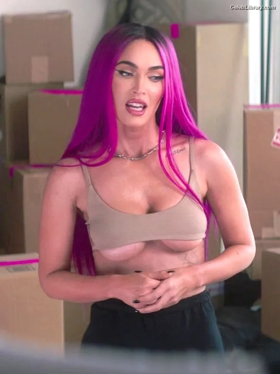 Megan Fox photo 5 of 1038