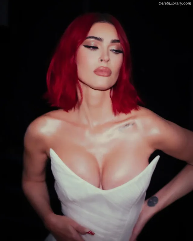 Megan Fox photo 10 of 1038