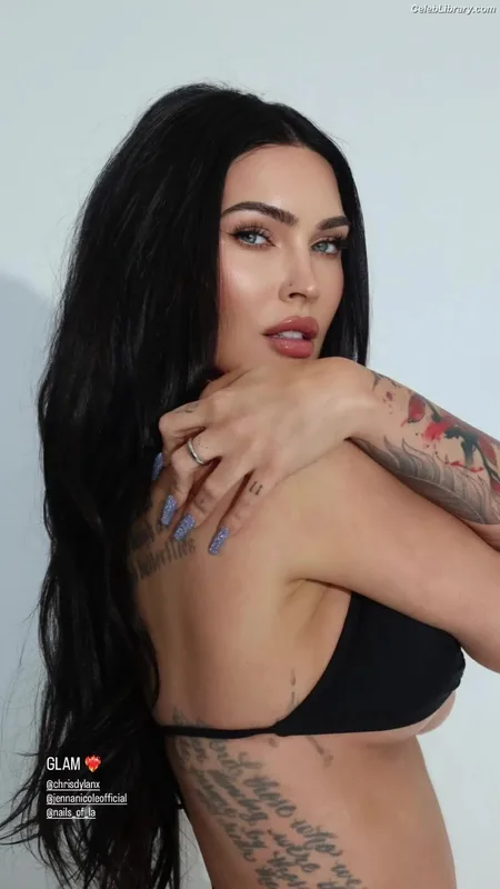 Megan Fox photo 19 of 1038