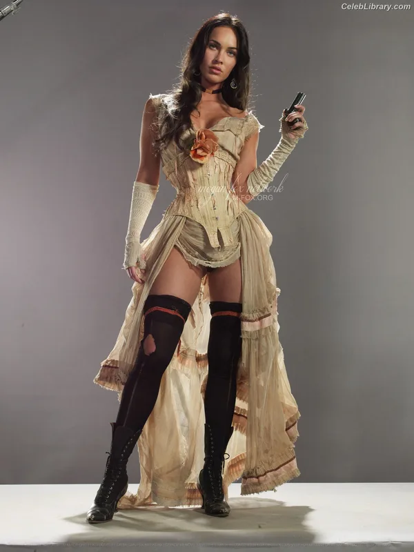 Megan Fox photo 21 of 1038
