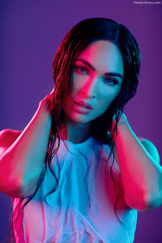 Megan Fox photo 23 of 1038