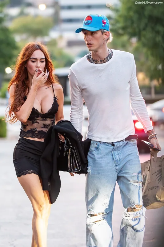 Megan Fox photo 2 of 1038