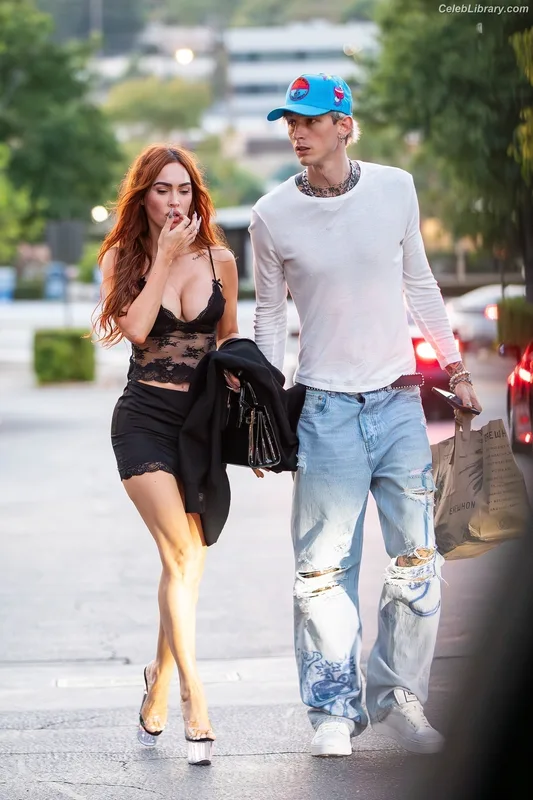 Megan Fox photo 4 of 1038