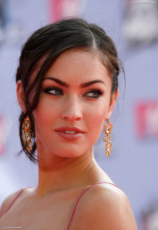 Megan Fox photo 18 of 1038