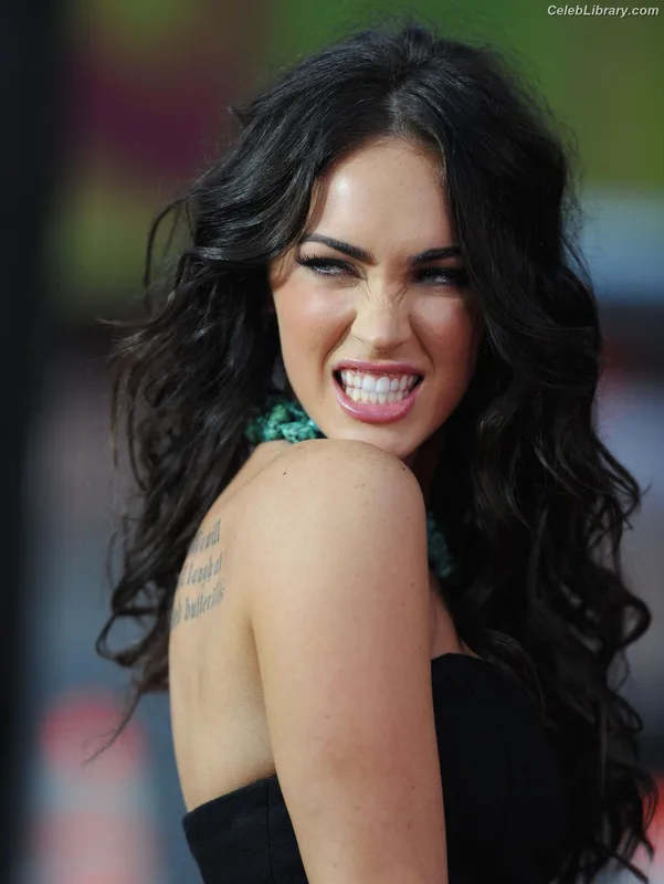 Megan Fox photo 22 of 1038