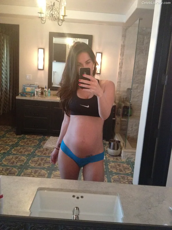 Megan Fox photo 2 of 1038