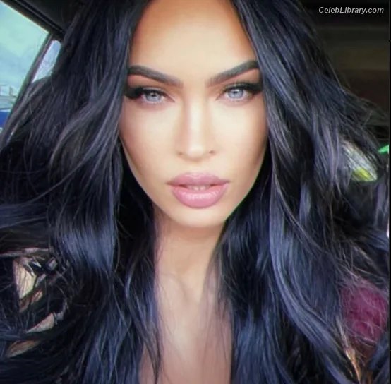 Megan Fox photo 14 of 1038
