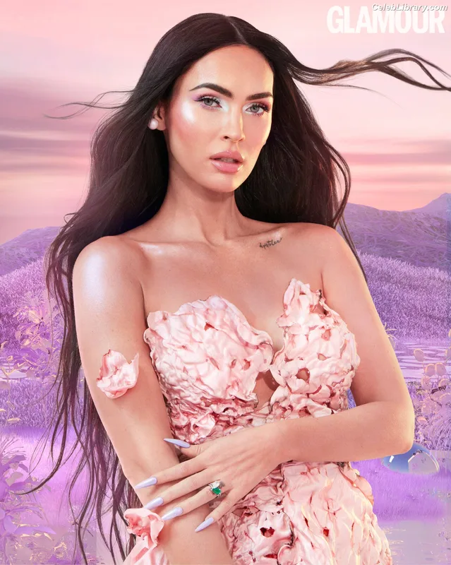 Megan Fox photo 24 of 1038