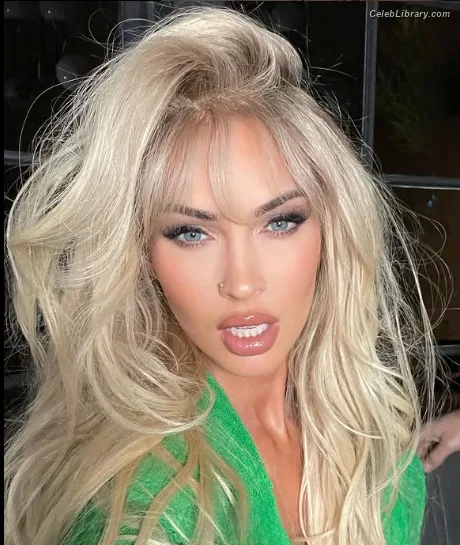 Megan Fox photo 19 of 1038