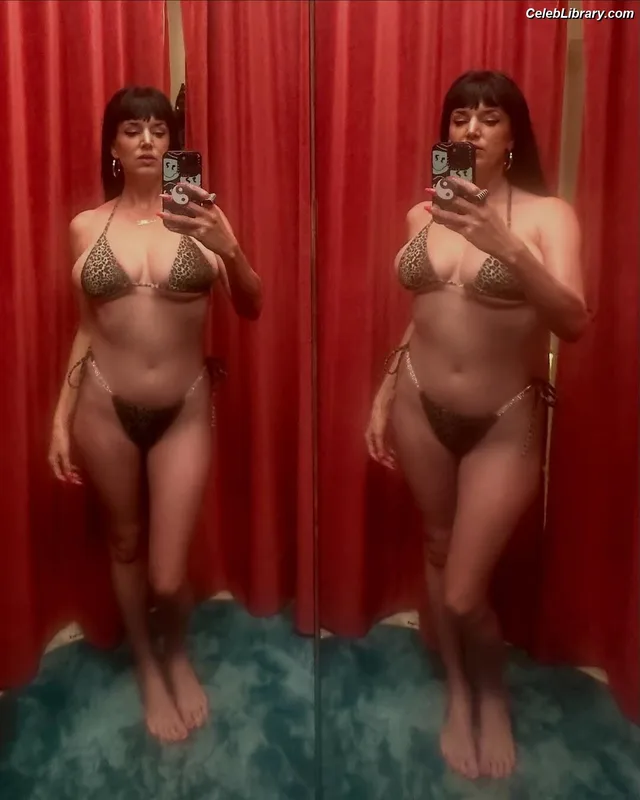 Megan Louise photo 2 of 73