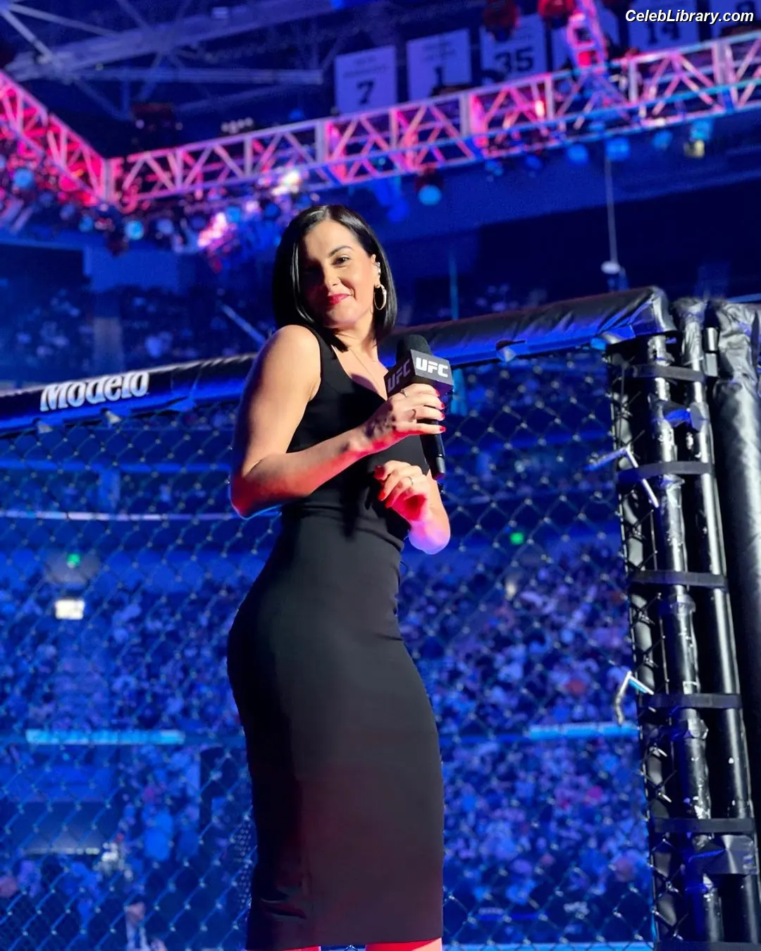 Megan Olivi photo 5 of 48