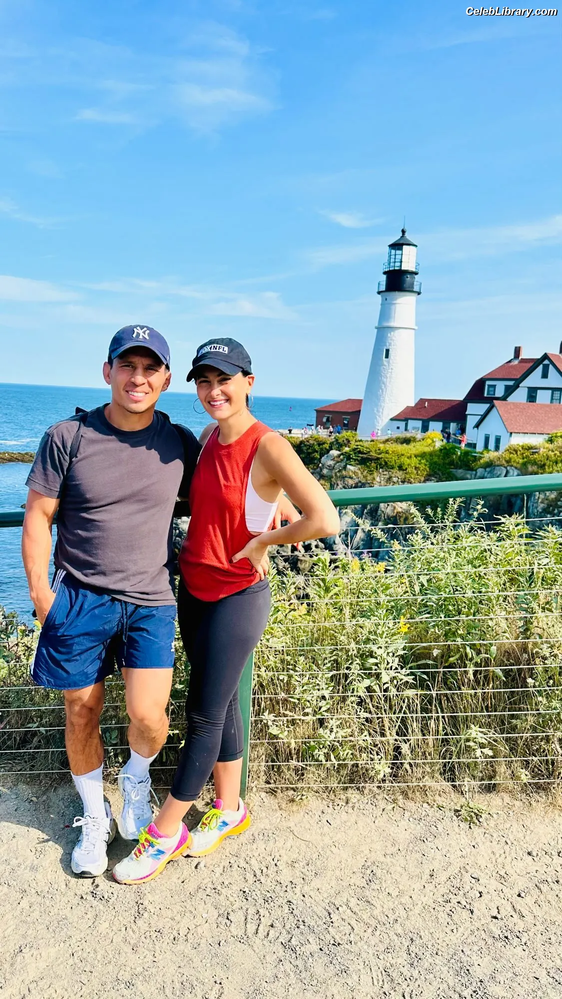Megan Olivi photo 9 of 48