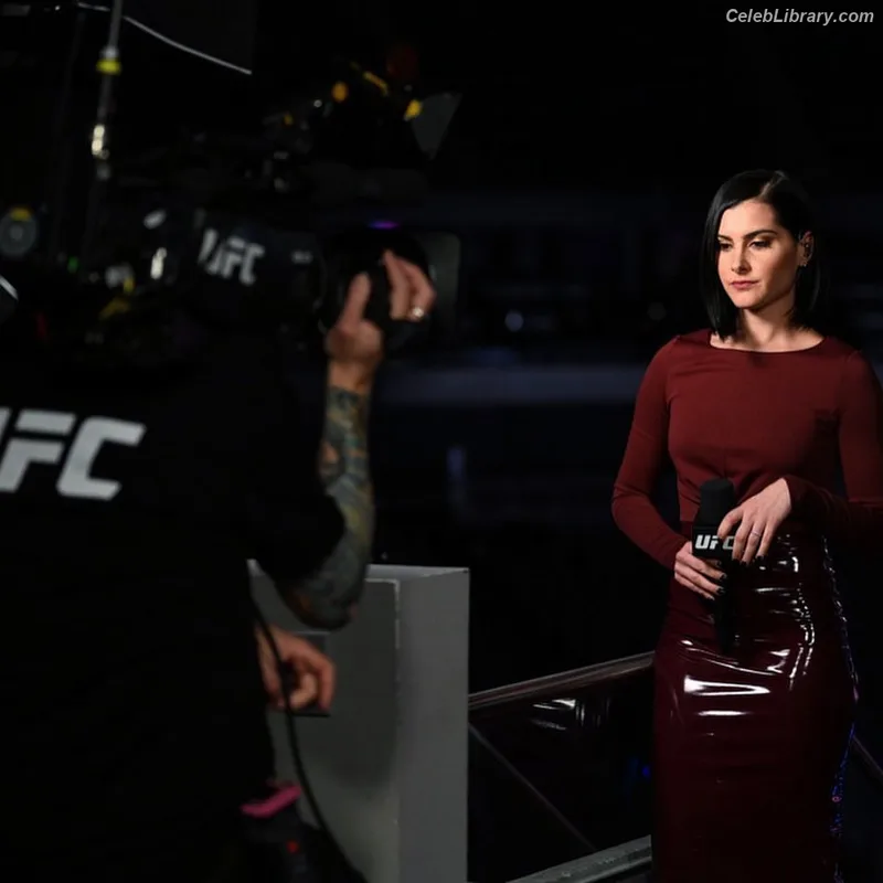 Megan Olivi photo 19 of 49