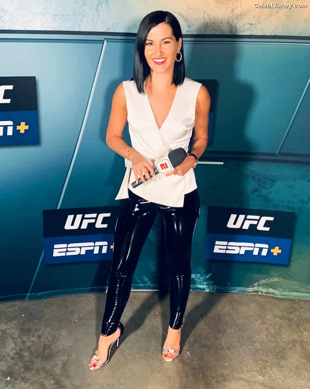 Megan Olivi photo 21 of 49