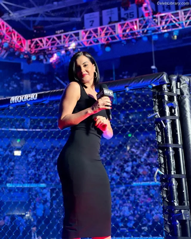 Megan Olivi photo 5 of 49