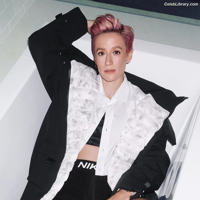 Megan Rapinoe photo 2 of 80
