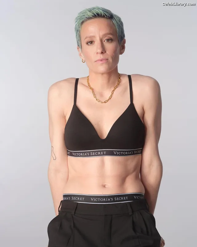 Megan Rapinoe photo 13 of 80
