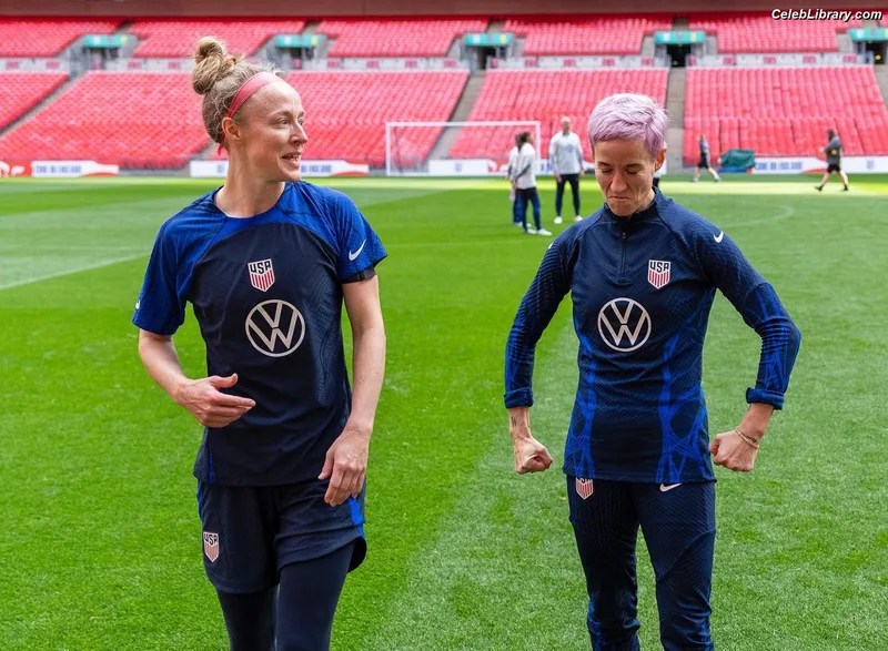Megan Rapinoe photo 16 of 80