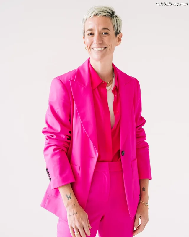 Megan Rapinoe photo 18 of 80