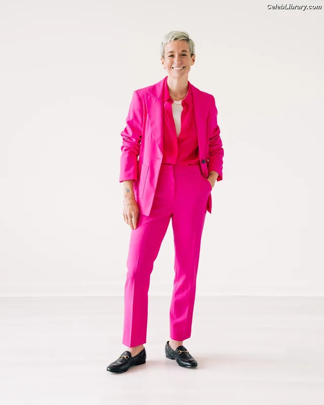 Megan Rapinoe photo 19 of 80