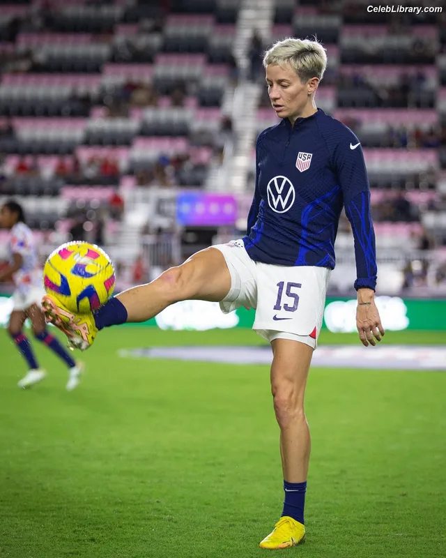 Megan Rapinoe photo 20 of 80